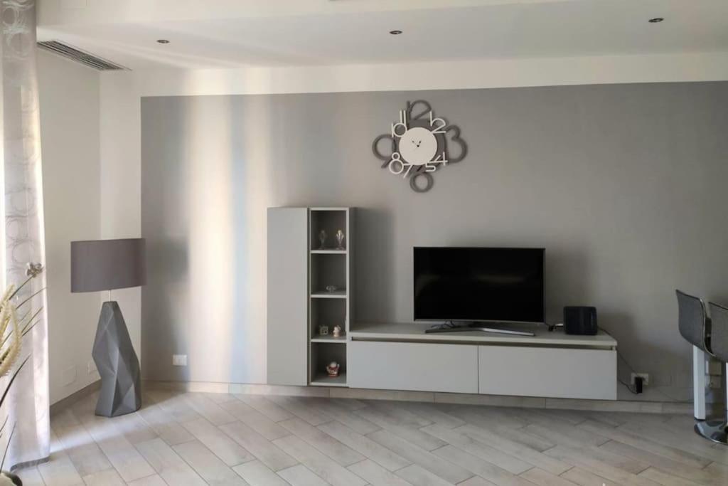Ampio Bilocale In Zona Porta Vittoria / Corso Lodi Appartement Milaan Buitenkant foto