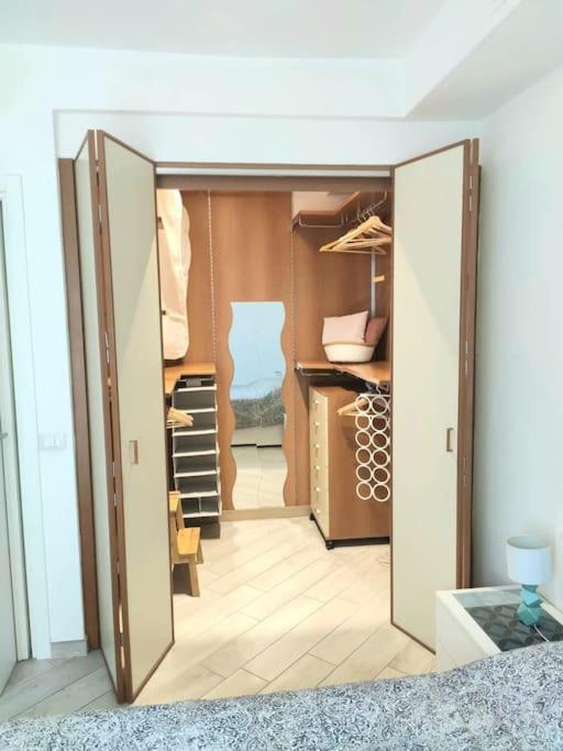 Ampio Bilocale In Zona Porta Vittoria / Corso Lodi Appartement Milaan Buitenkant foto